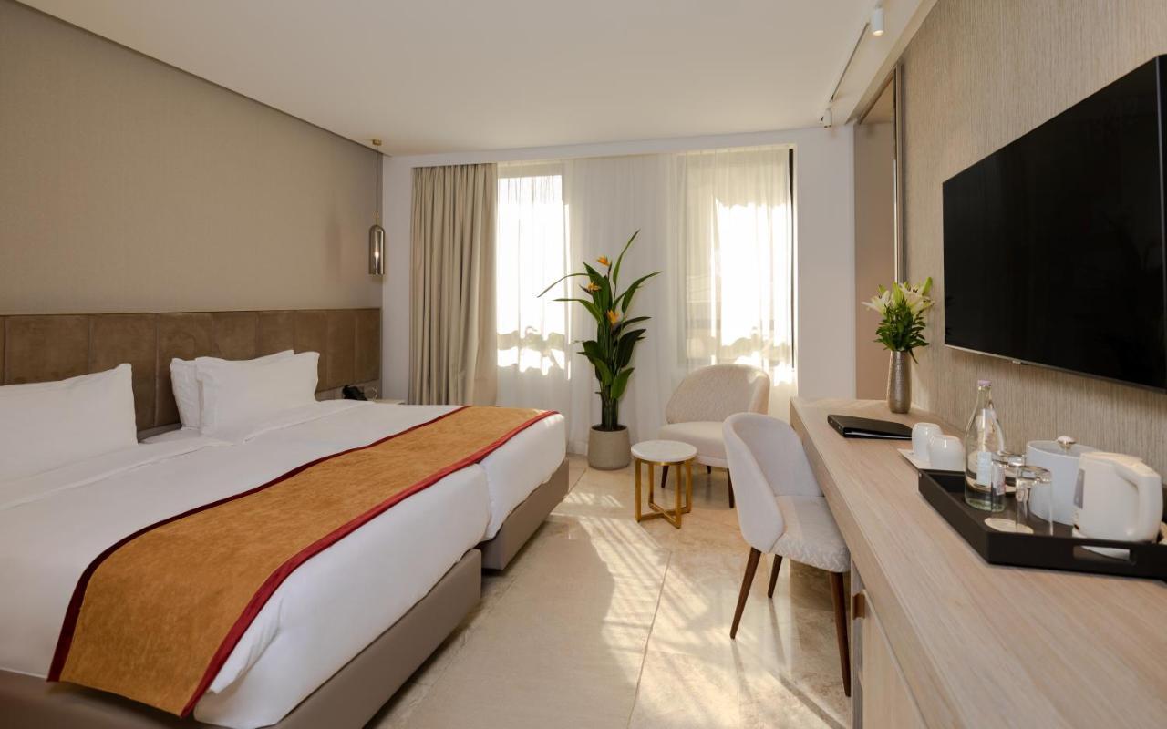 Hotel Royal Asbu Tunis Bagian luar foto