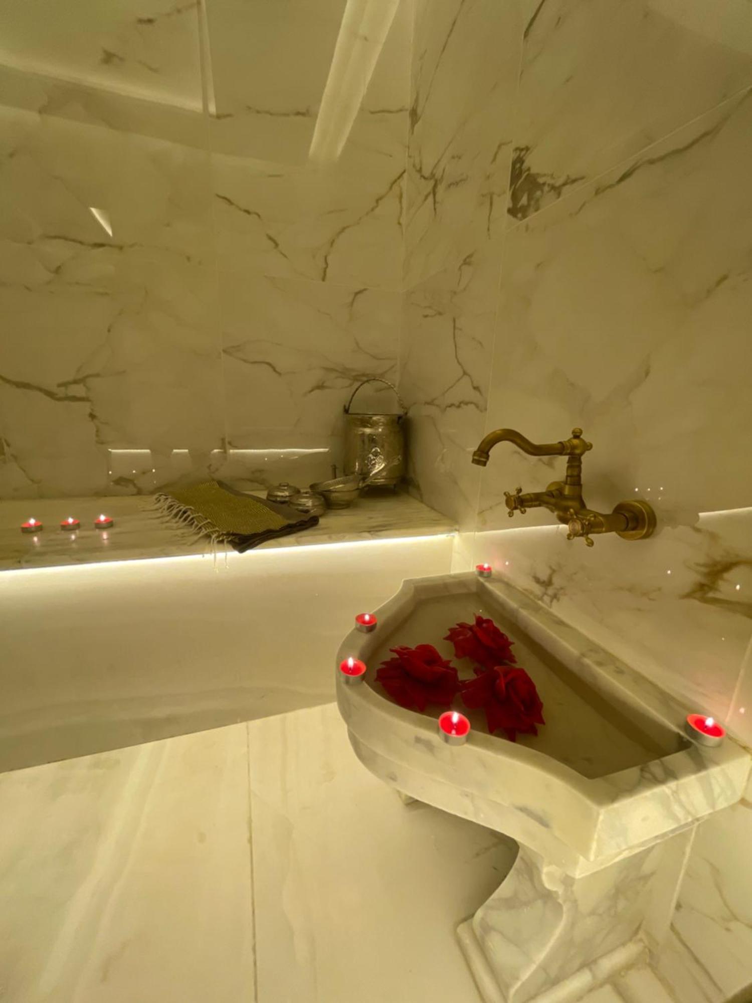 Hotel Royal Asbu Tunis Bagian luar foto